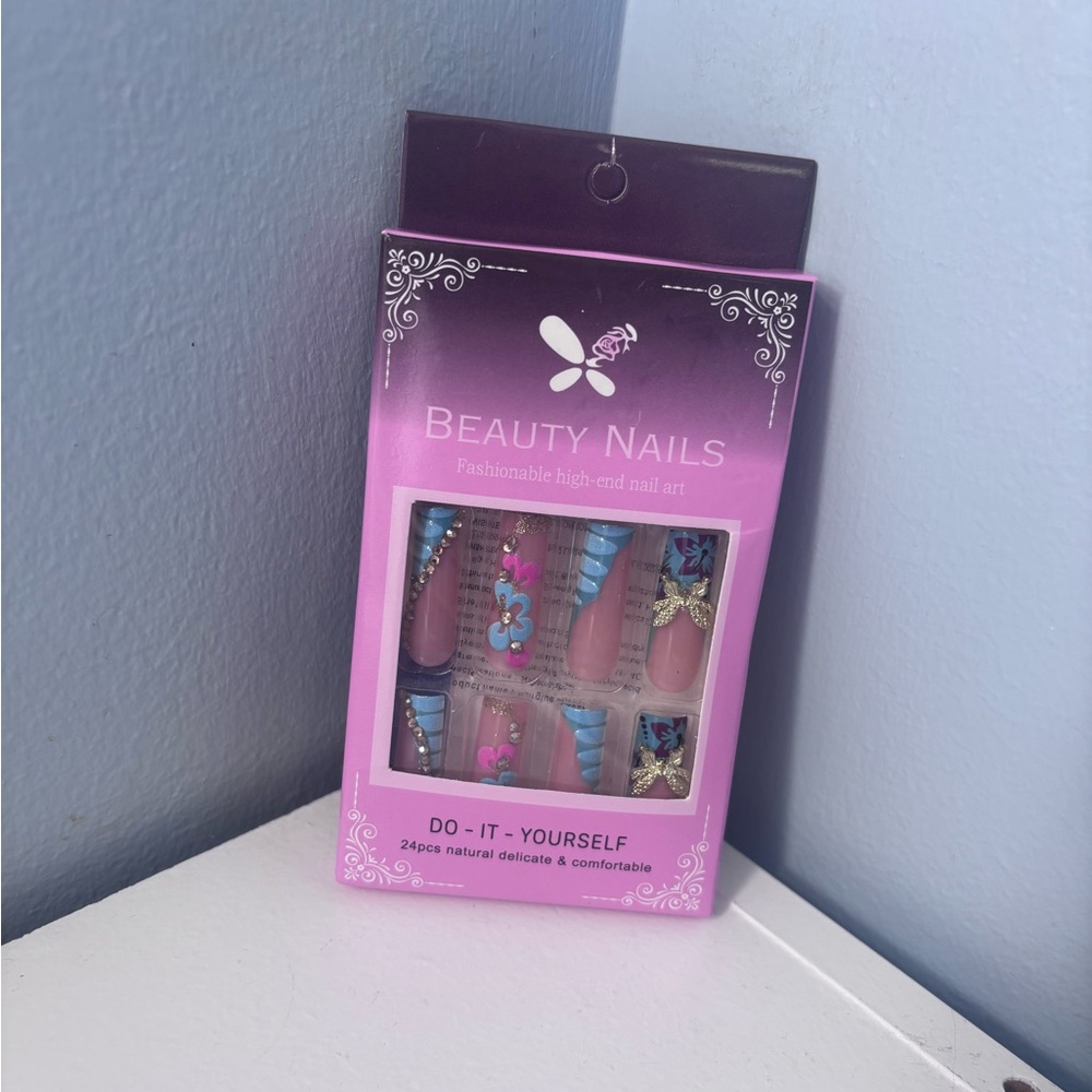 Press On nails set